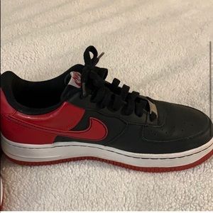 air force 1s red and black